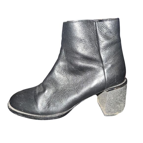 See By Chloe Ankle Boots Women's Size EU 39 US 9 Black Leather Side Zip Shoes - Picture 1 of 8